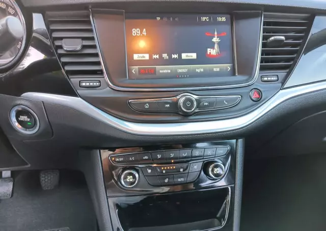 OPEL Astra 1.4 Turbo Sports Tourer Business