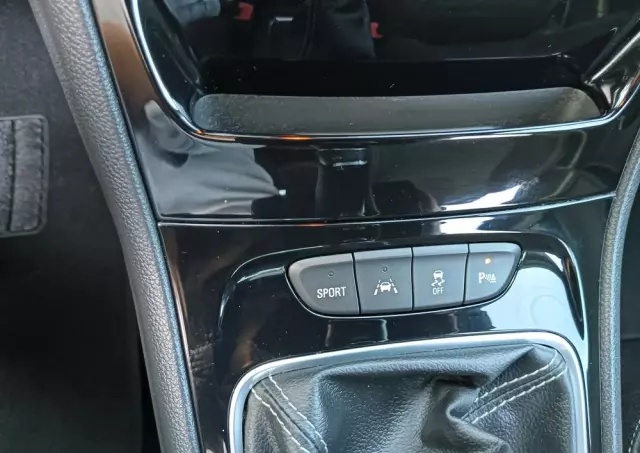 OPEL Astra 1.4 Turbo Sports Tourer Business