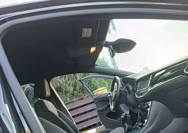 OPEL Astra 1.4 Turbo Sports Tourer Business