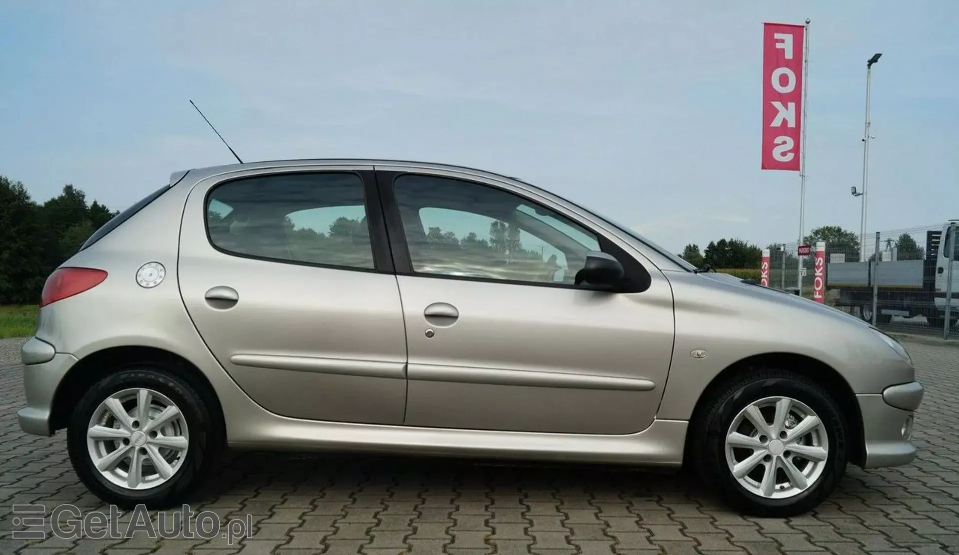 PEUGEOT 206 
