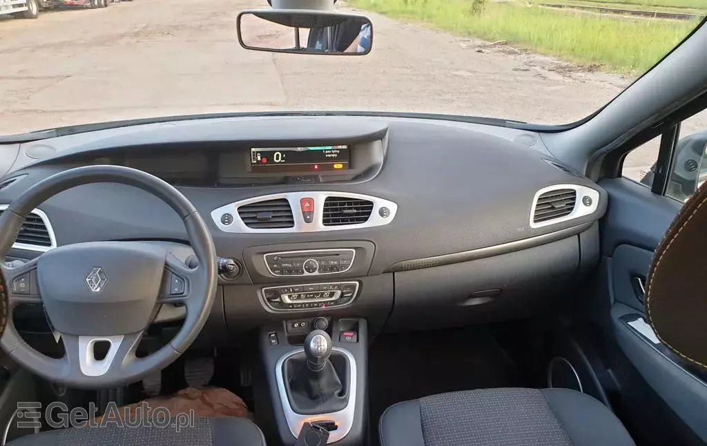 RENAULT Scenic 