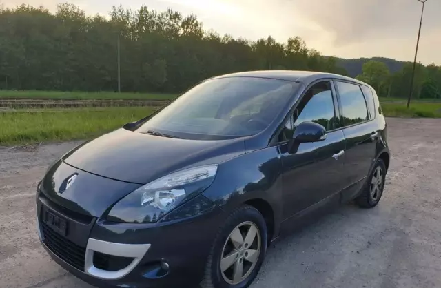 RENAULT Scenic 