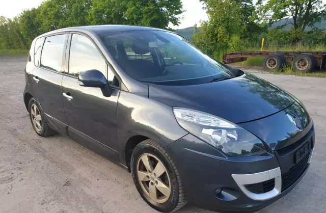 RENAULT Scenic 