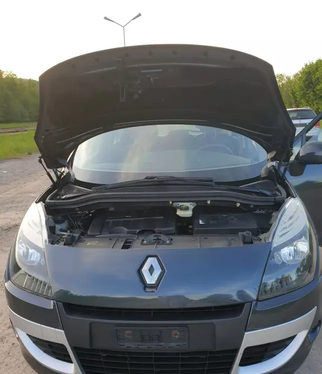 RENAULT Scenic 