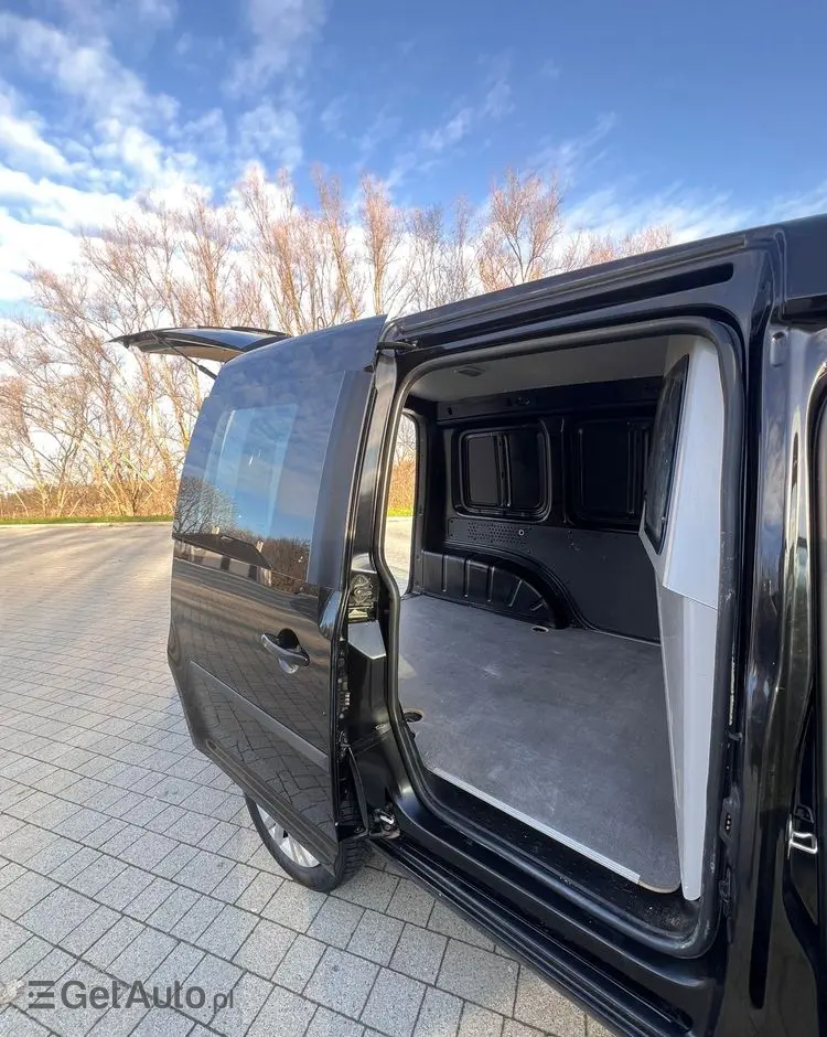 VOLKSWAGEN CADDY/2.0/4X4/ SPROWADZONY na/1 WŁ/FV23%/SERWISOWANY/VW/FORD/OPEL/CITROEN 