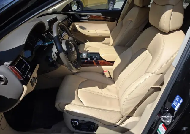AUDI A8 4.2 FSI Quattro tiptronic
