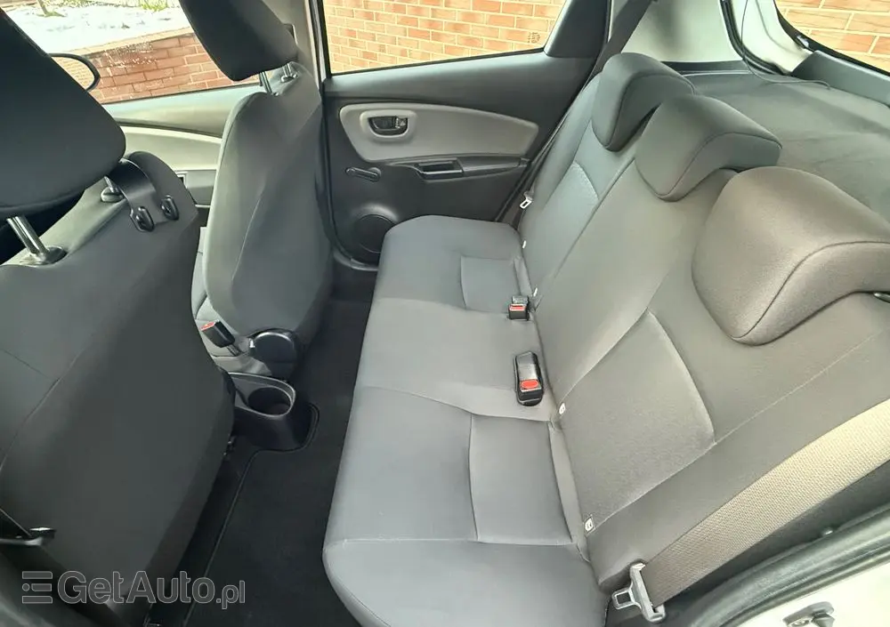 TOYOTA Yaris 1.0 Active