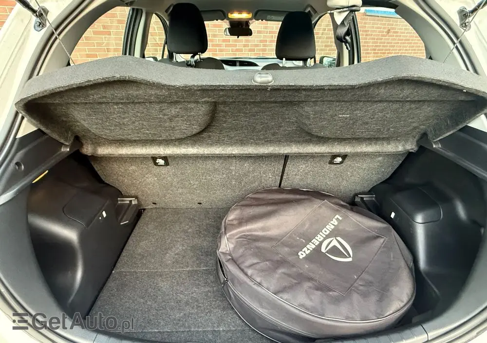 TOYOTA Yaris 1.0 Active