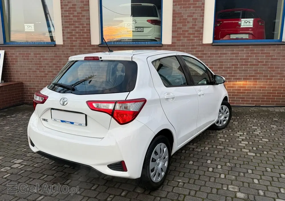 TOYOTA Yaris 1.0 Active