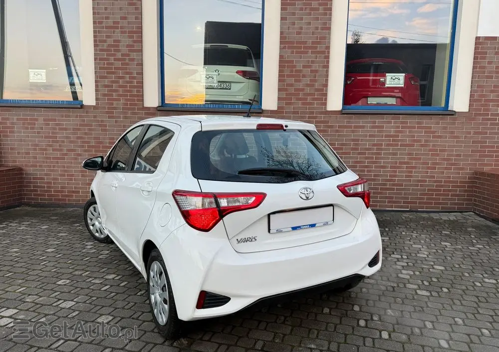 TOYOTA Yaris 1.0 Active