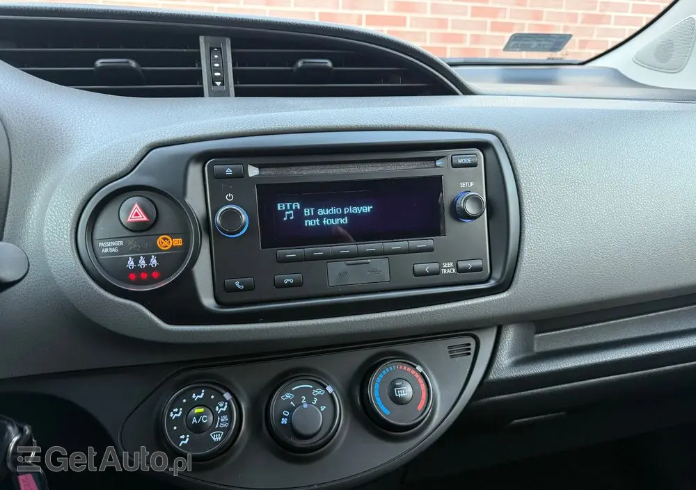 TOYOTA Yaris 1.0 Active