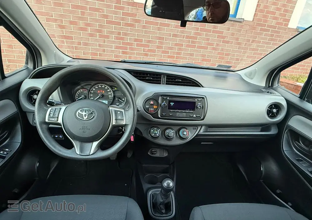 TOYOTA Yaris 1.0 Active
