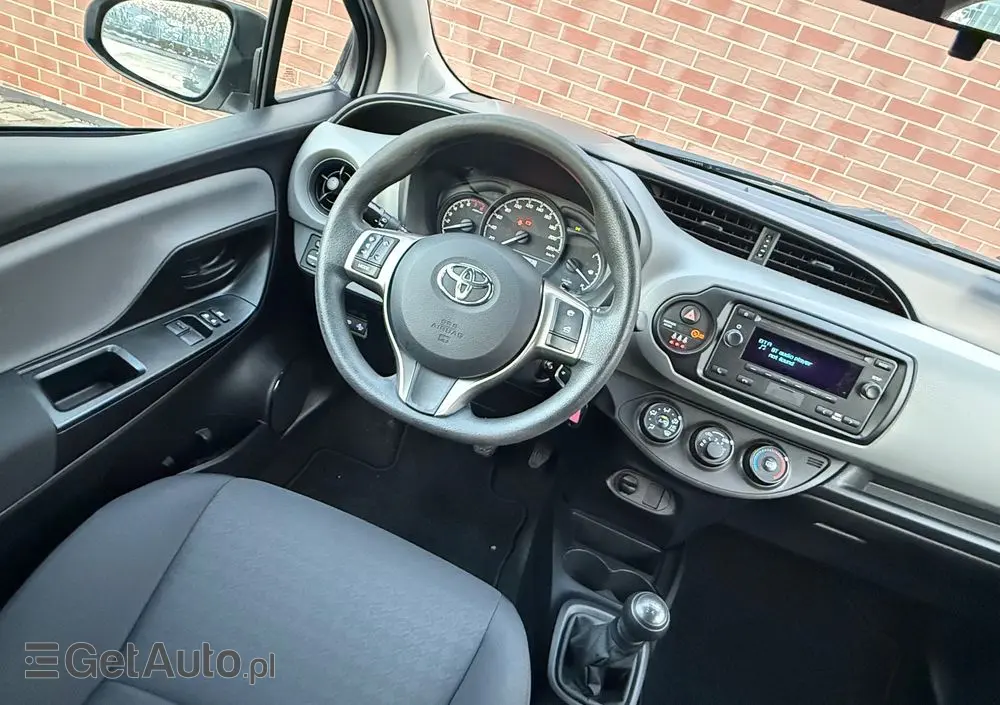 TOYOTA Yaris 1.0 Active