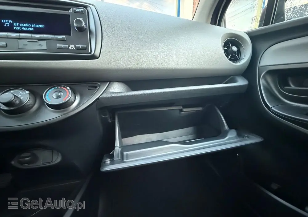 TOYOTA Yaris 1.0 Active