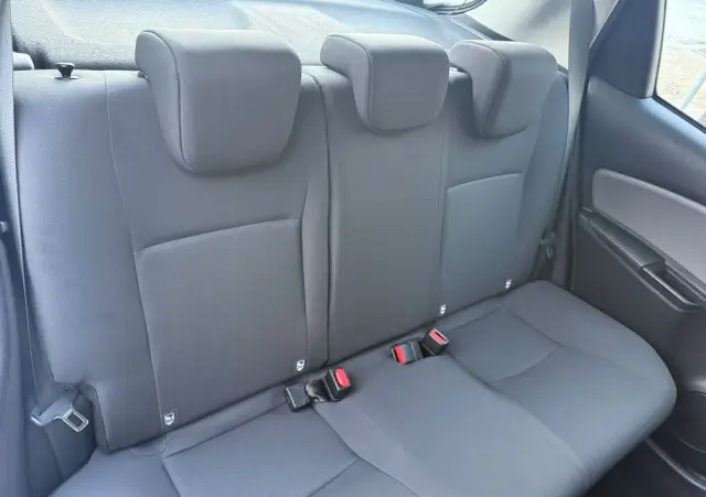 TOYOTA Yaris 1.0 Active