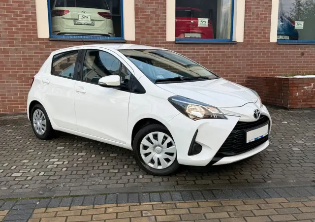 TOYOTA Yaris 1.0 Active