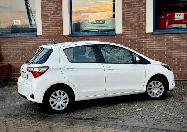TOYOTA Yaris 1.0 Active