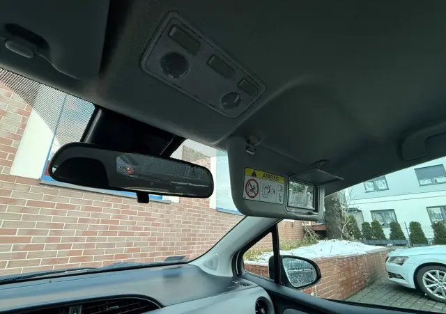 TOYOTA Yaris 1.0 Active