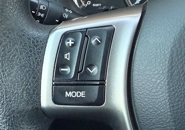 TOYOTA Yaris 1.0 Active