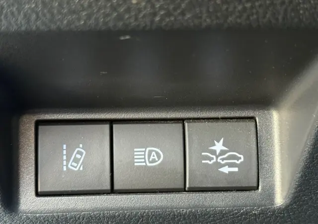 TOYOTA Yaris 1.0 Active