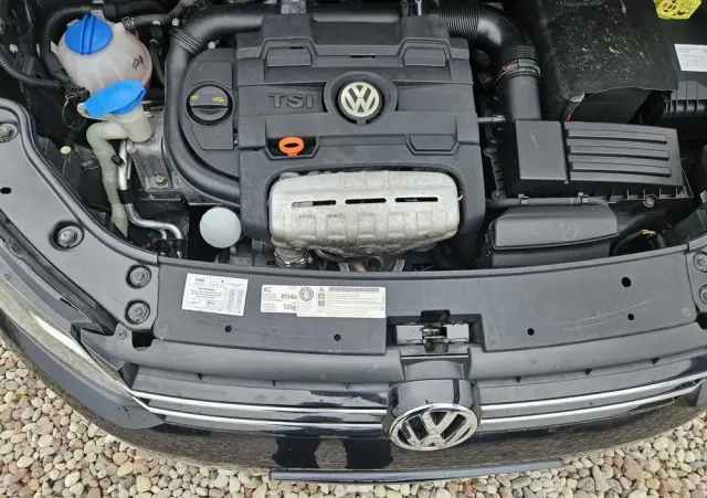 VOLKSWAGEN Touran 1.4 TSI BMT Highline