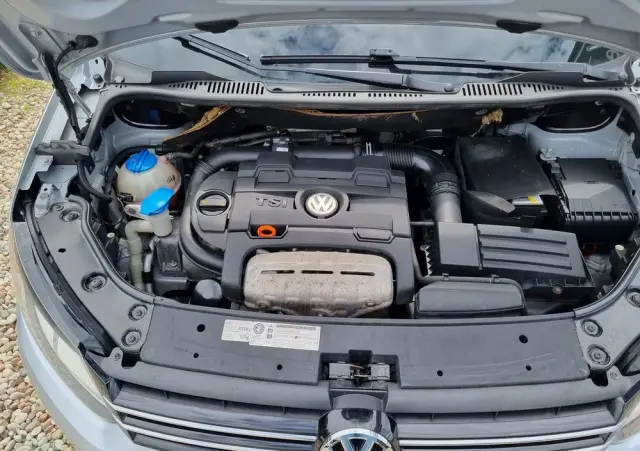 VOLKSWAGEN Touran 1.4 TSI BMT Highline