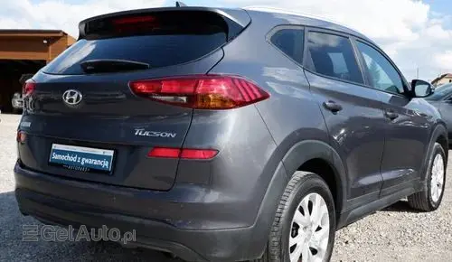 HYUNDAI Tucson 