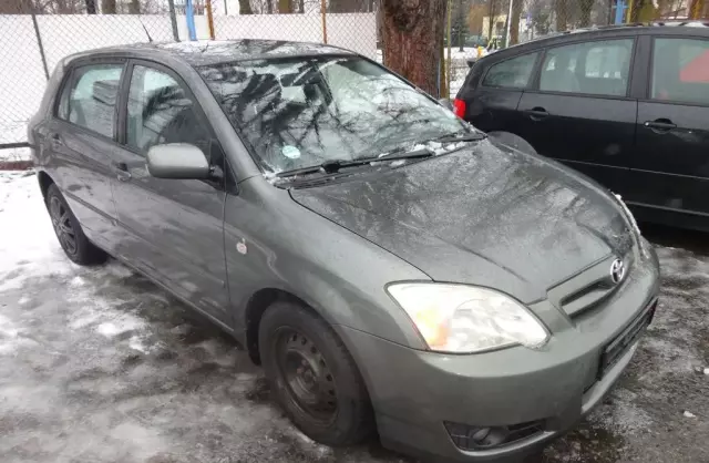 TOYOTA Corolla 