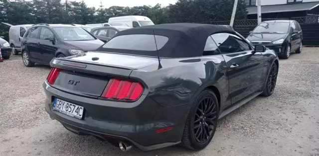 FORD Mustang 