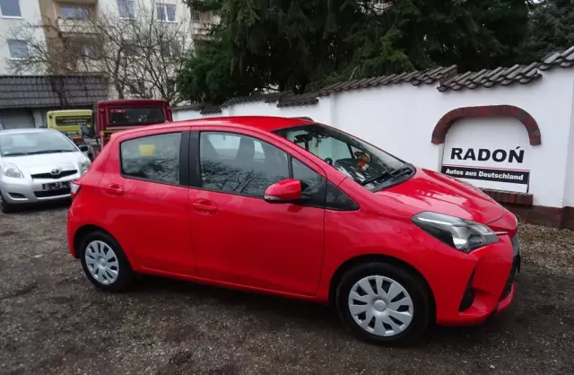 TOYOTA Yaris 