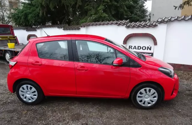 TOYOTA Yaris 