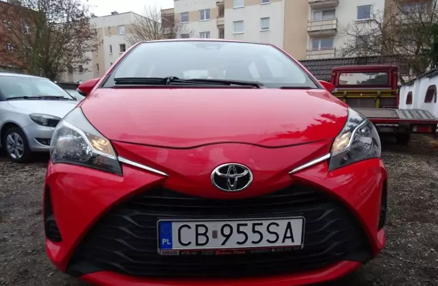 TOYOTA Yaris 