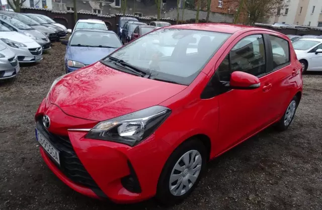TOYOTA Yaris 