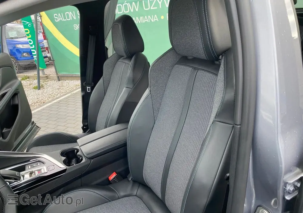 PEUGEOT 5008 PureTech 130 EAT8 Stop & Start Allure Business-Paket