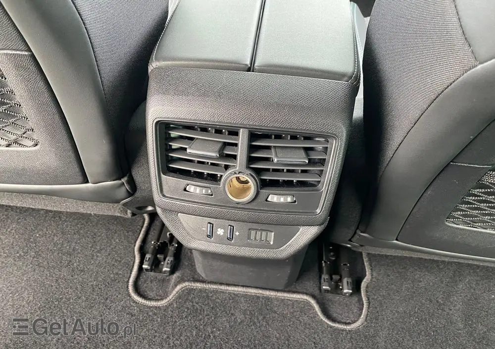 PEUGEOT 5008 PureTech 130 EAT8 Stop & Start Allure Business-Paket