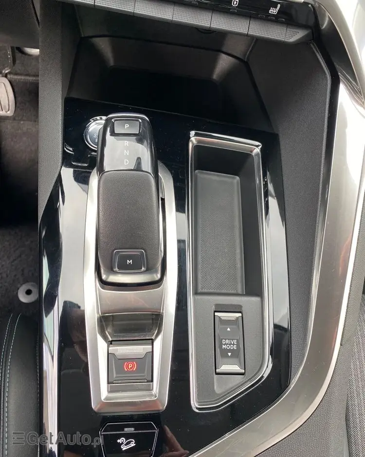 PEUGEOT 5008 PureTech 130 EAT8 Stop & Start Allure Business-Paket