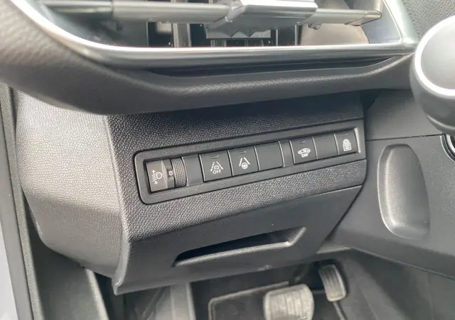 PEUGEOT 5008 PureTech 130 EAT8 Stop & Start Allure Business-Paket