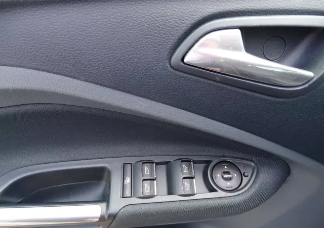 FORD Grand C-MAX 1.6 TDCi Trend