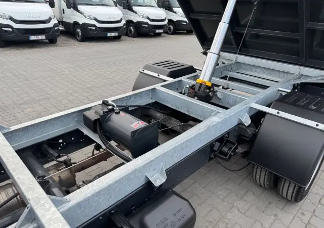 IVECO 35C16,,35C17,,35C18,,50C15,,50C17,,50C18 KIPER WYWROT 3 STR 3,0 SILNIK 