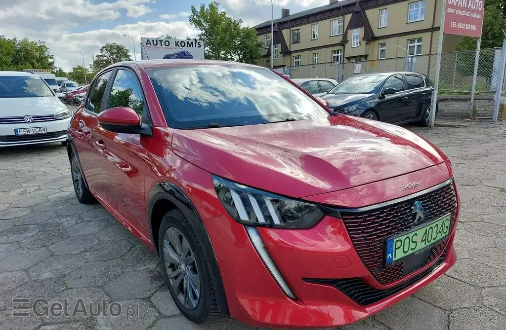 PEUGEOT 208 
