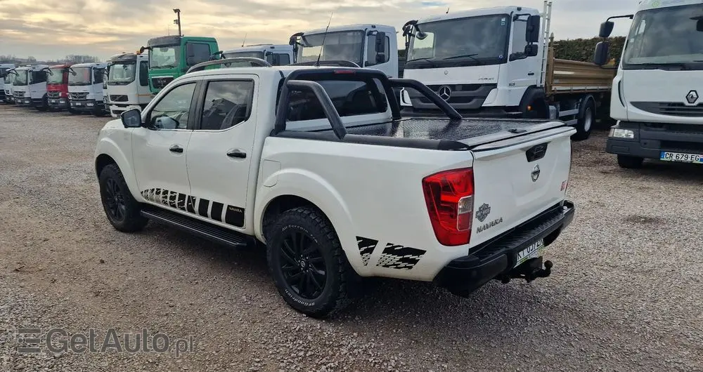 NISSAN Navara 