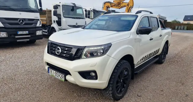 NISSAN Navara 
