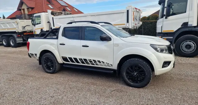 NISSAN Navara 