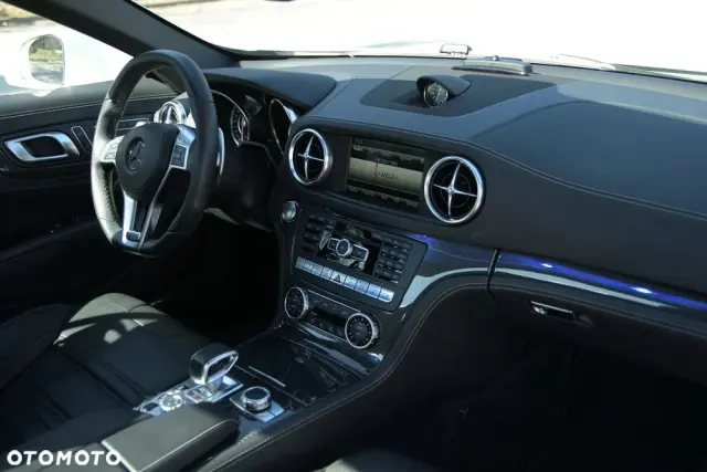 MERCEDES-BENZ SL 63 AMG