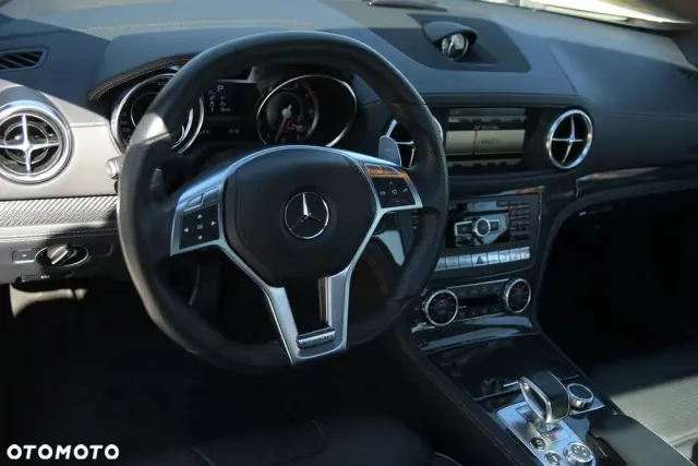 MERCEDES-BENZ SL 63 AMG