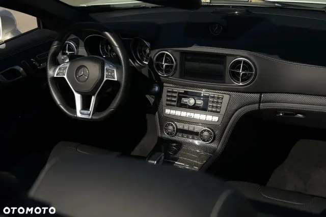 MERCEDES-BENZ SL 63 AMG