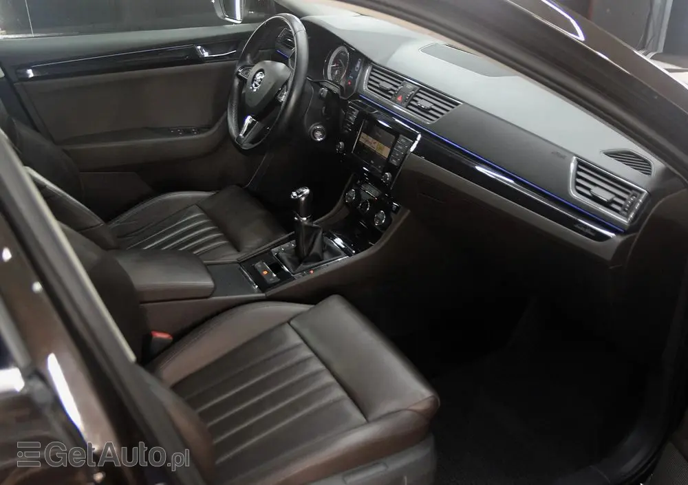 SKODA Superb 1.8 TSI L&K