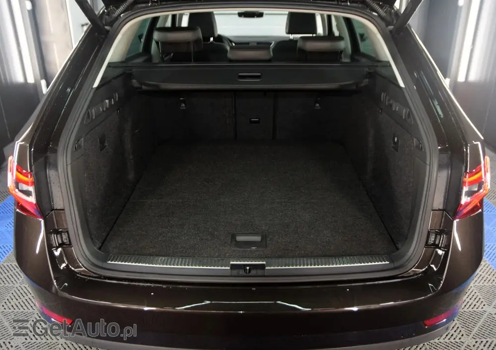 SKODA Superb 1.8 TSI L&K