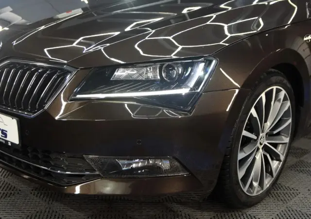 SKODA Superb 1.8 TSI L&K