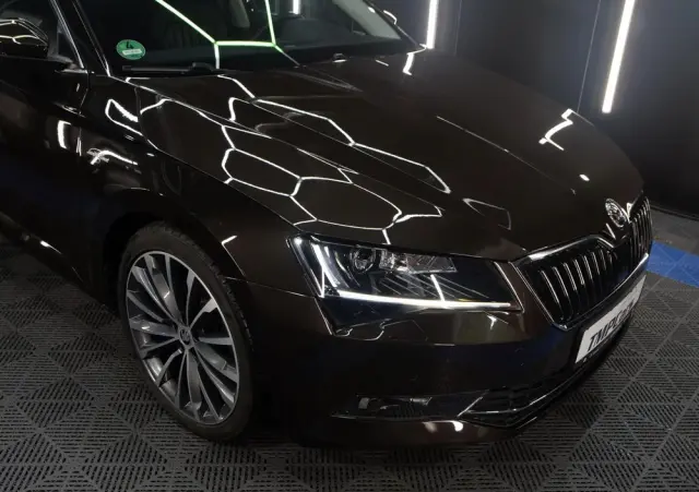 SKODA Superb 1.8 TSI L&K